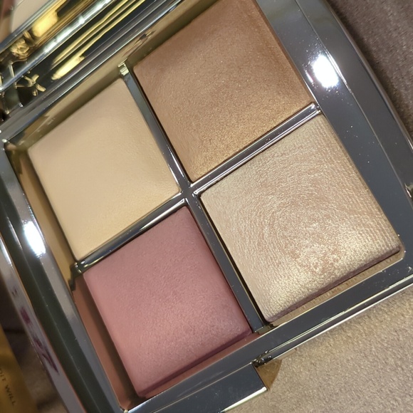 Hourglass Makeup Hourglass Ambient Lighting Edit Mini Sculpture